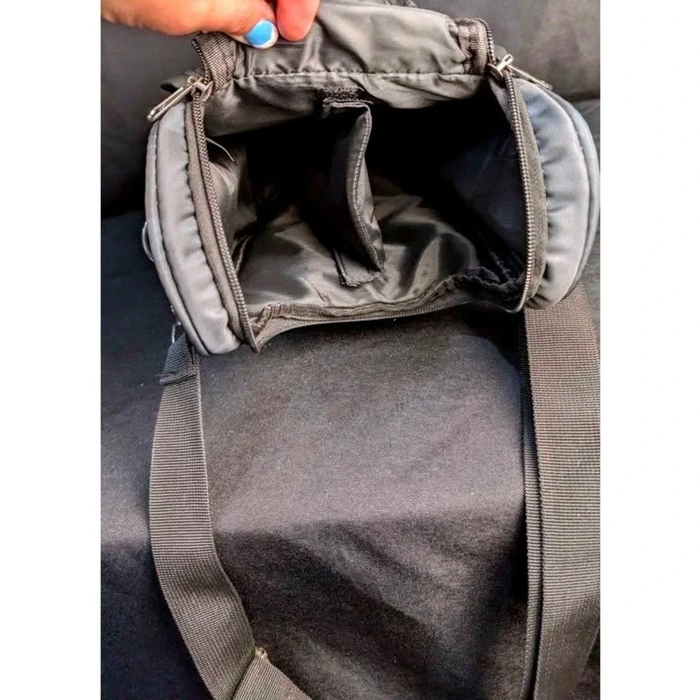 Savvy~Outdoors Insulated Wine Tote ~ Green/Black Camo ~ Two Bottle Cooler ~ NWOT